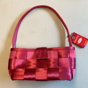 Harvey’s Seatbelt Bag ~ Snap Closure Purse ~ Hot Pink
